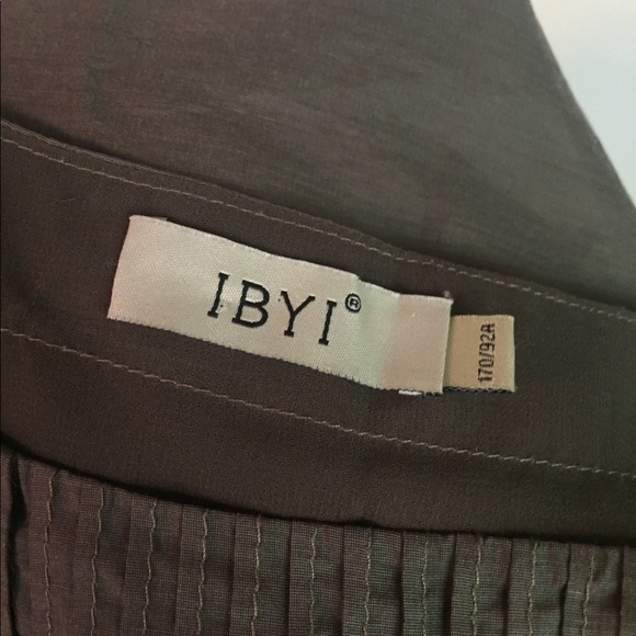 Fully lined light weight cotton dress with beading - Picture 5 of 8